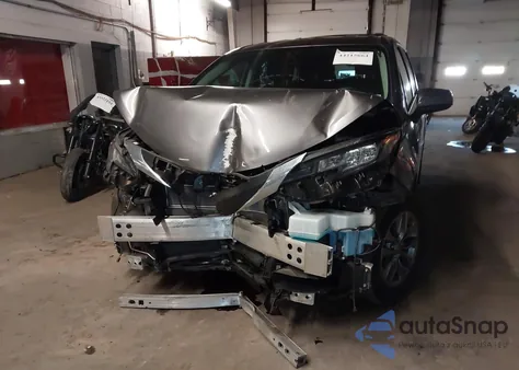 2023 Toyota Sienna Le z USA, uszkodzony, nr VIN 5TDKRKEC6PS141398